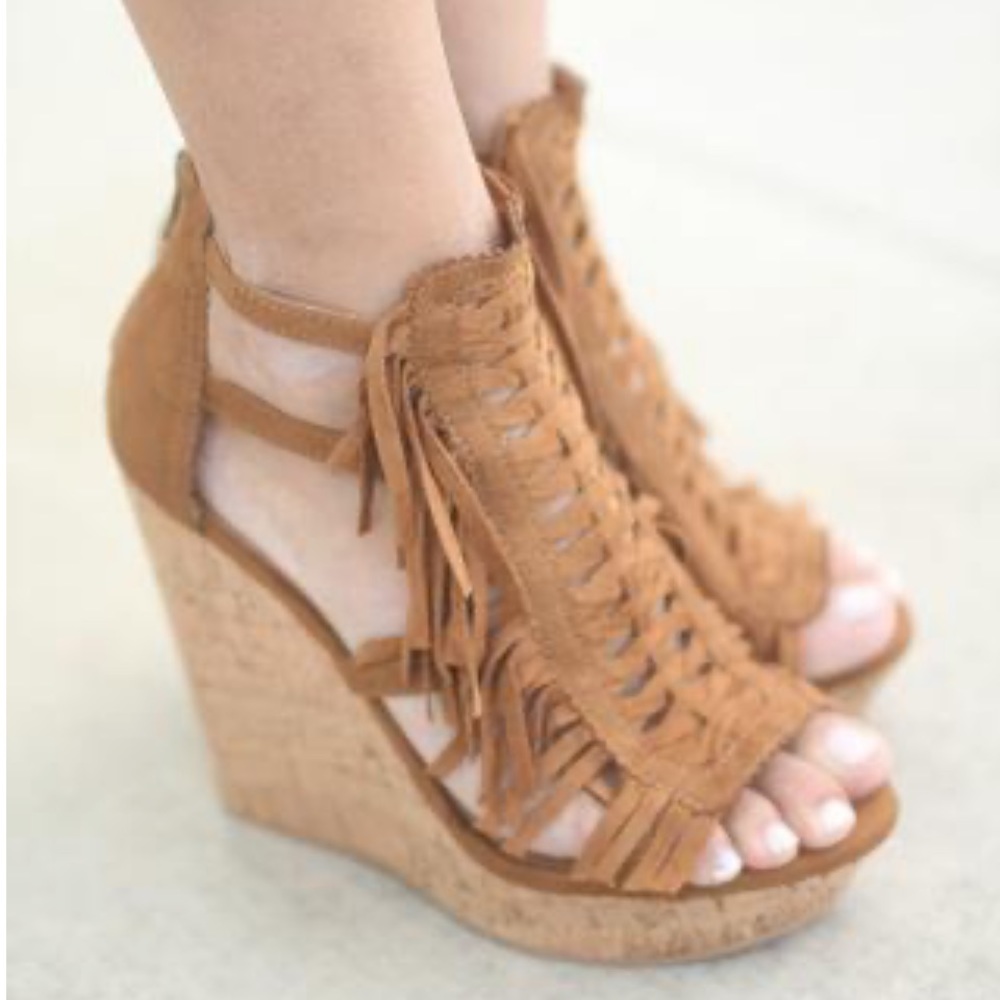 NIB Boho Chic Fringe Detail Platform Wedge